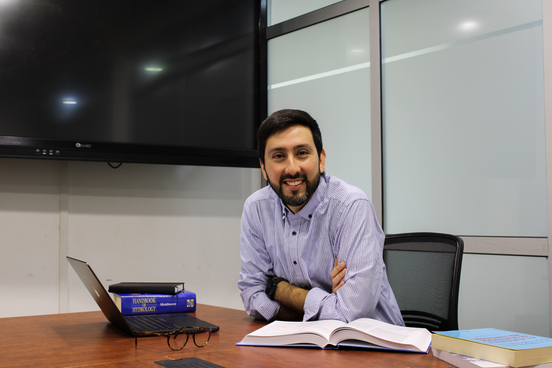 Dr. Alonso Pizarro in his research office